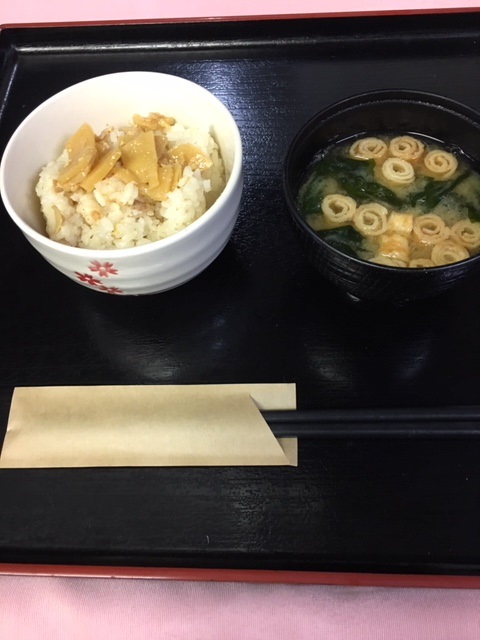 タケノコご飯